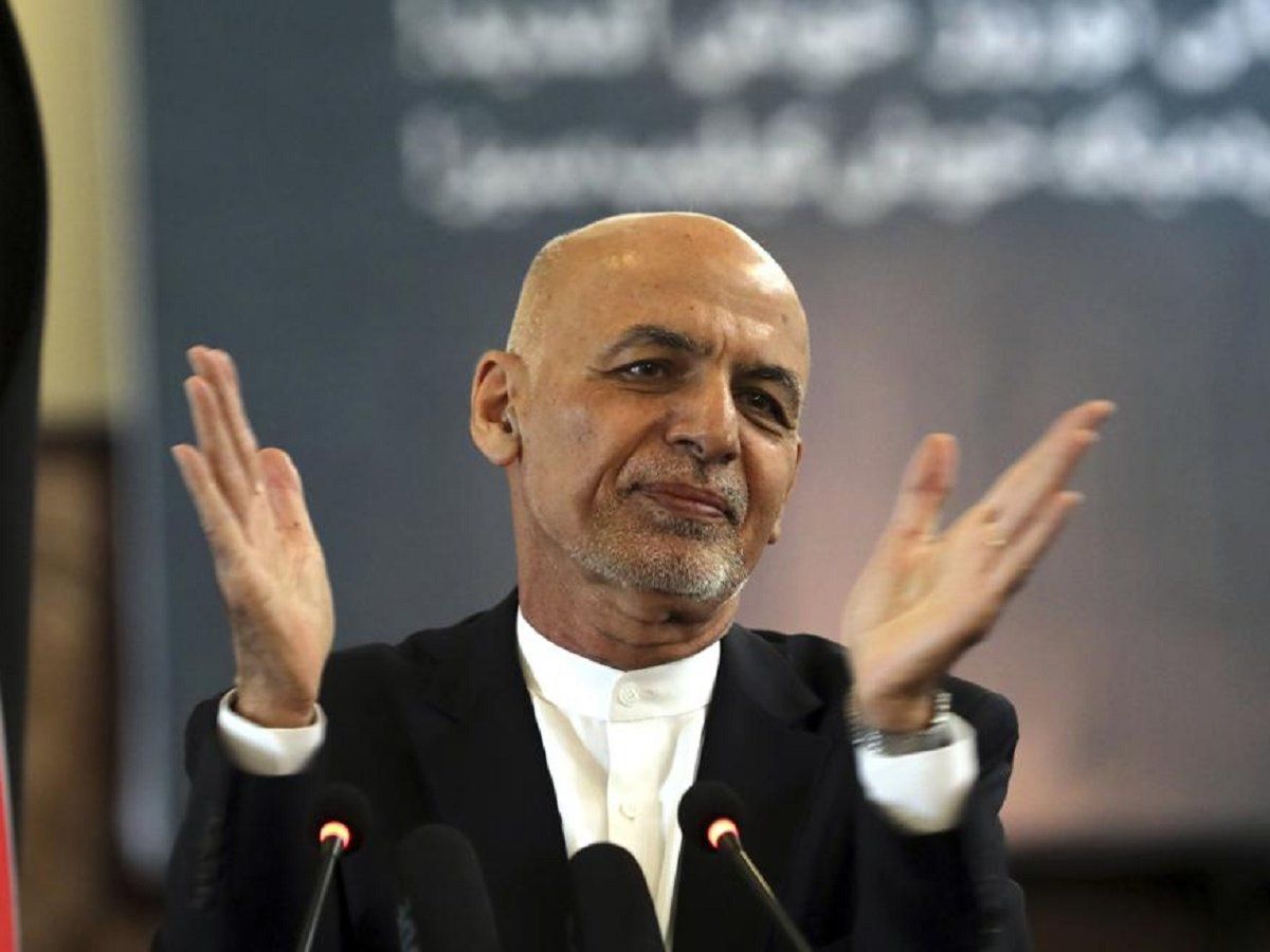 Afghanistan छोड़कर क्यों भागे राष्ट्रपति अशरफ गनी? Facebook पर दी सफाई