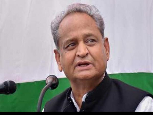 Farmers Agitation: ऐसा लगता है कि राष्ट्रपति पर दबाव है, अशोक गहलोत ने केंद्र सरकार पर साधा निशाना