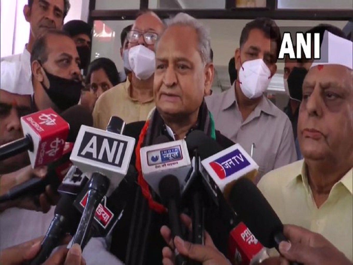 बीजेपी की चतुराई के आगे हम पिछड़ गए, अशोक गहलोत बोले- विपक्ष को नाहक किया जा रहा है बदनाम