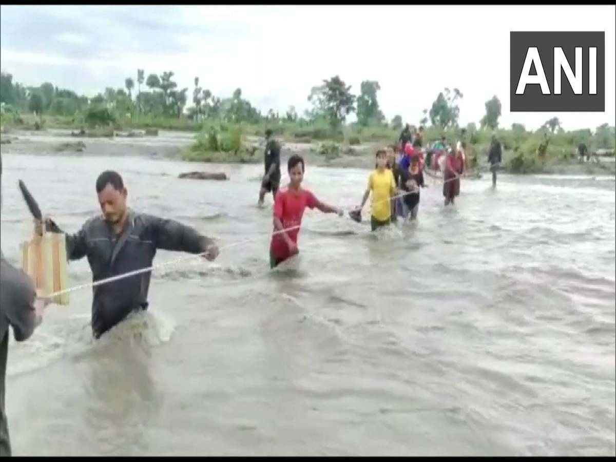 Assam Flood: असम में पिछले 24 घंटों में 4 बच्चों समेत 12 की मौत, 54 लाख से अधिक लोग प्रभावित