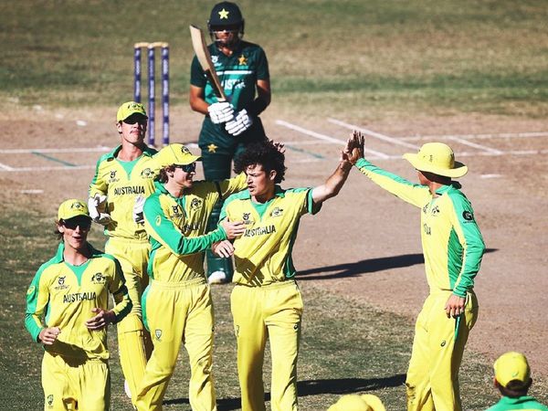 australia beat pakistan