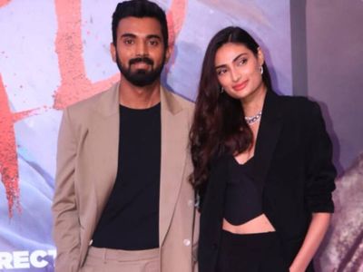 kl rahul gets out on first ball in ind vs pak asia cup 2022 and now athiya shetty gets trolled kl rahul gets out on first ball in ind vs pak asia cup 2022 and now athiya shetty gets trolled