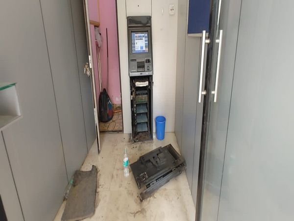 Two employees of the company robbed the ATM in Ranchi