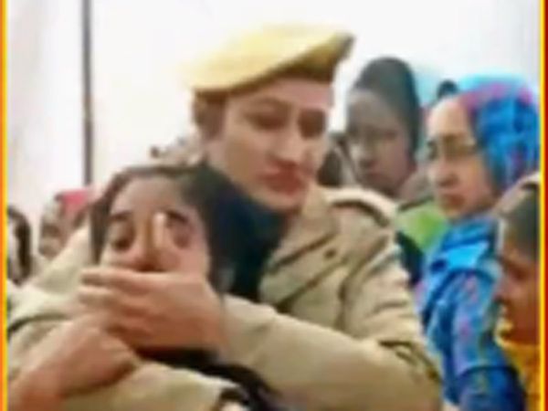 Teachers protest at Channi event venue, Police forcibly take them out