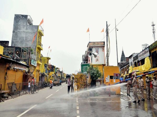 Babri demolition verdict: फैसले से पहले जानें 1992 में अयोध्या में क्या हुआ था