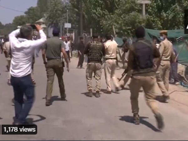 Kashmiri Pandits protest against killing of Rahul Bhat police fire tear gas in Badgram