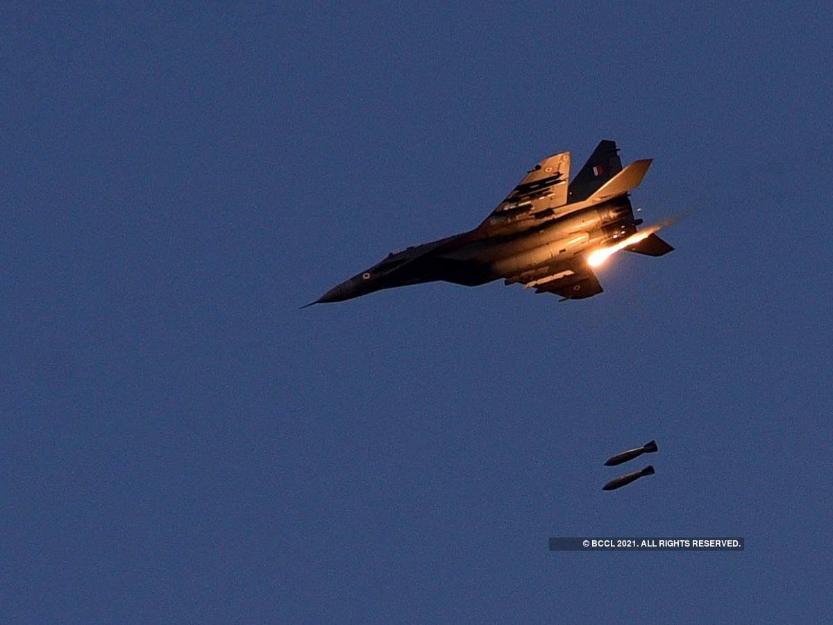 Balakot Airstrike: इमरान सरकार की पाक के पूर्व राजनयिक ने खोली पोल, बालाकोट में मारे गए थे 300 आतंकी