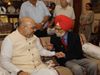 Celebs pay respect to Balbir Singh Senior