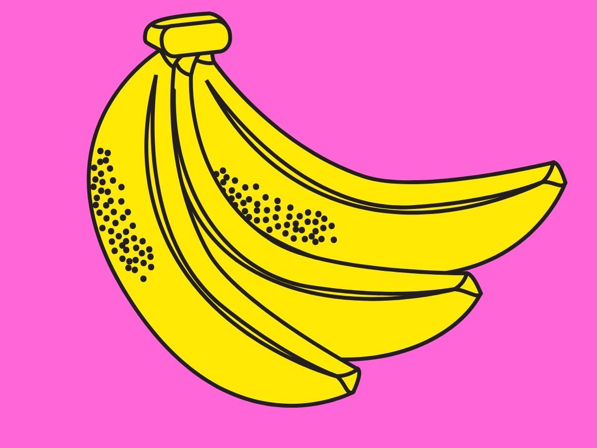 Banana In Monsoon: बरसात में केला खाना फायदेमंद या नुकसानदायक? जानें यहां