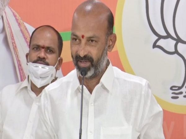  BJP Telangana President Bandi Sanjay Kumar detained by Telangana Police in Jangaon District