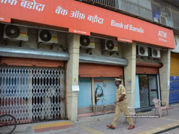 Bank of Baroda rolls back charge on cash deposits and withdrawals, Customers can avail services with ease