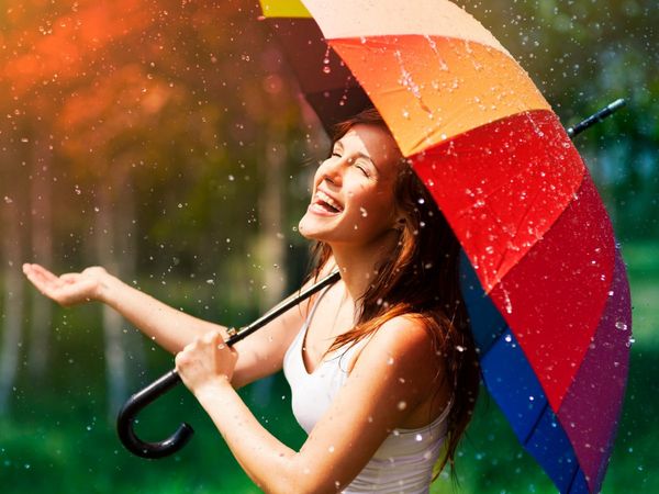 health benefits of rain bath, rain bath benefits in summer, rain water bath benefits, benefits of getting wet in the rain, benefits of bathing in rain, benefits of bath during rain, बारिश में नहाने के फायदे, बारिश के पानी में नहाने के फायदे, बारिश के पानी