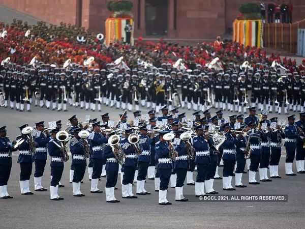 कल है 'बीटिंग द रिट्रीट', गणतंत्र दिवस से जुड़े इस समारोह के बारे में कितना जानते हैं आप?