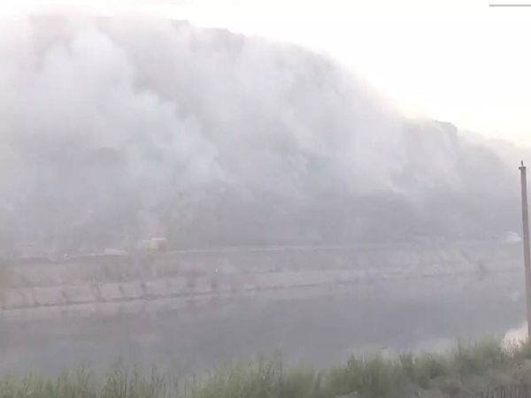 Bhalswa land fill site, fire, heat, pollution, Delhi