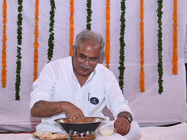 bhupeh baghel eat borebasi