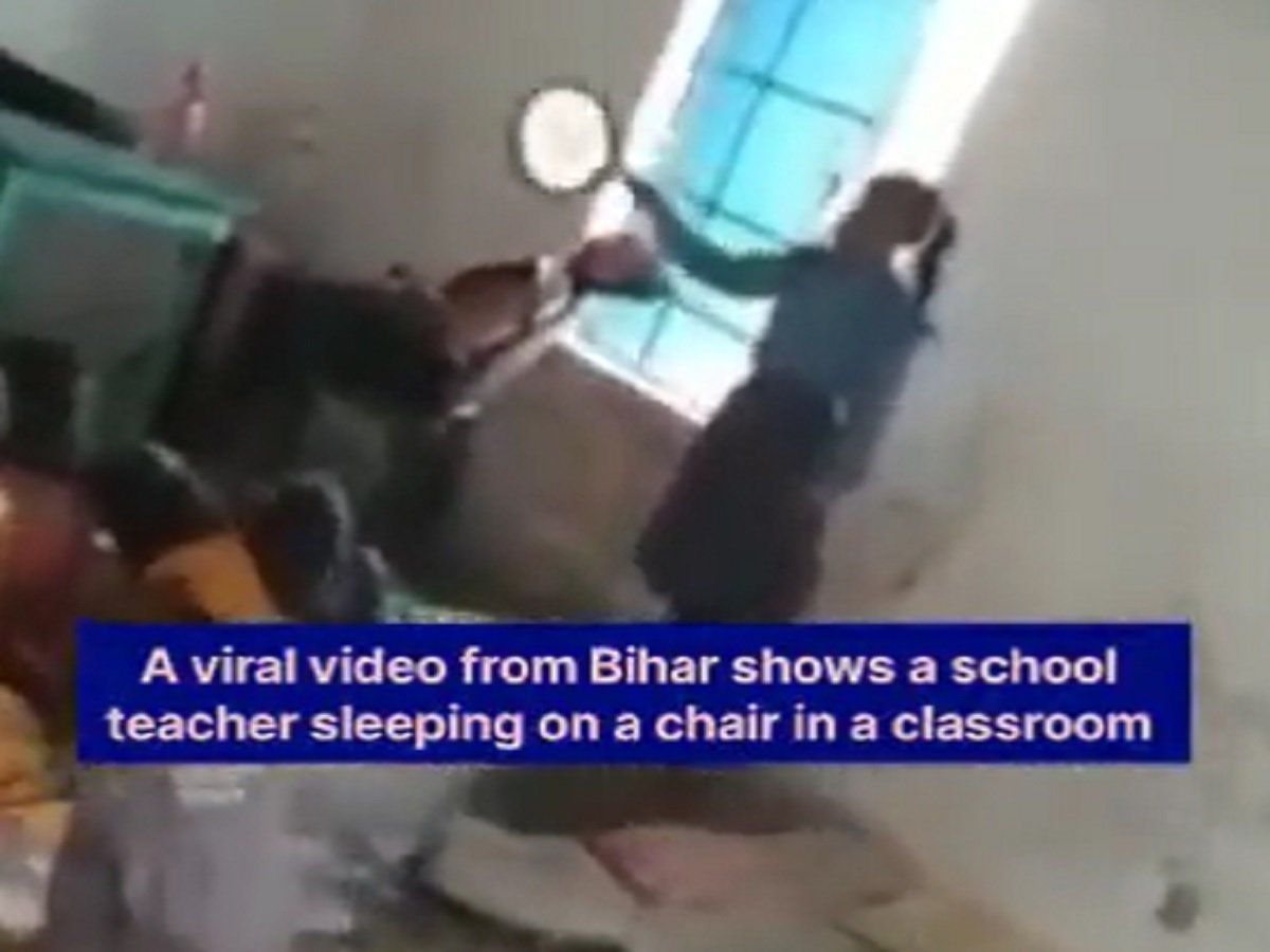 teacher sleeps in classroom and student fans her in bihar video viral