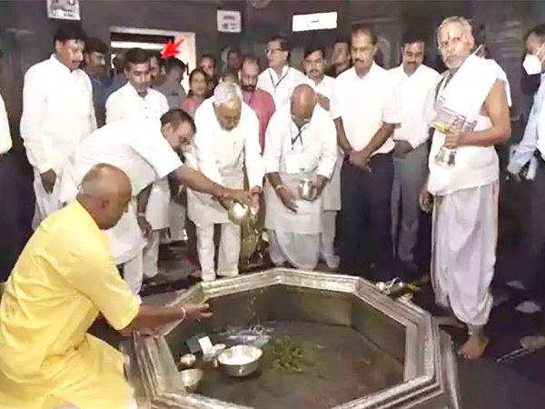 bihar muslim minister in Vishnupad Temple