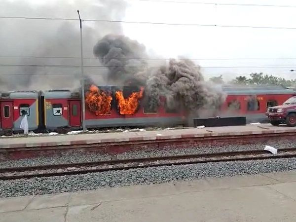 Violence in Agneepath Scheme, Agniveer, Bihar,