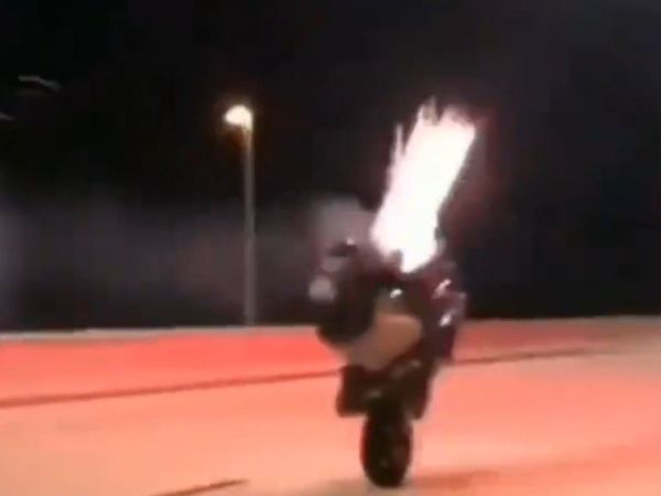 Stunt Video Man Stunt on Bike Watch Shocking Viral Video in Hindi