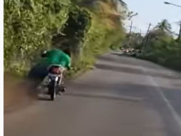 Man Doing Stunt on Bike Funny Viral Video in Hindi