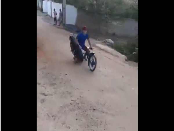 Bike Stunt Viral Video Man Doing Stunt Then What Happened Watch Funny Viral Video