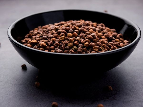 Health Benefits of Black chana water, benefits of drinking soaked chana water, drinking soaked chana in water benefits, Benefits Of Consuming Soaked Black Chana water, benefits of drinking black chana water in hindi, benefits of drinking kala chana water,