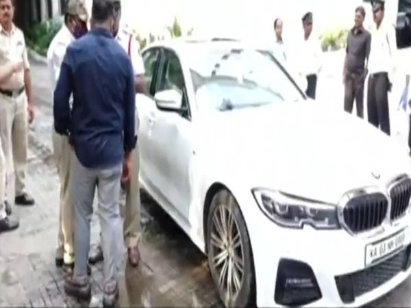 Karnataka BJP MLA apologises daughter misbehaved with traffic police for challan