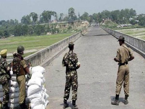 one indian killed in Nepal police firing at border area sitamarhi
