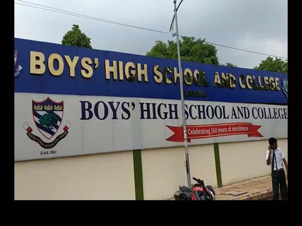 Prayagraj Crude bombs hurled at Boys High School gate police engaged to arrest the accused