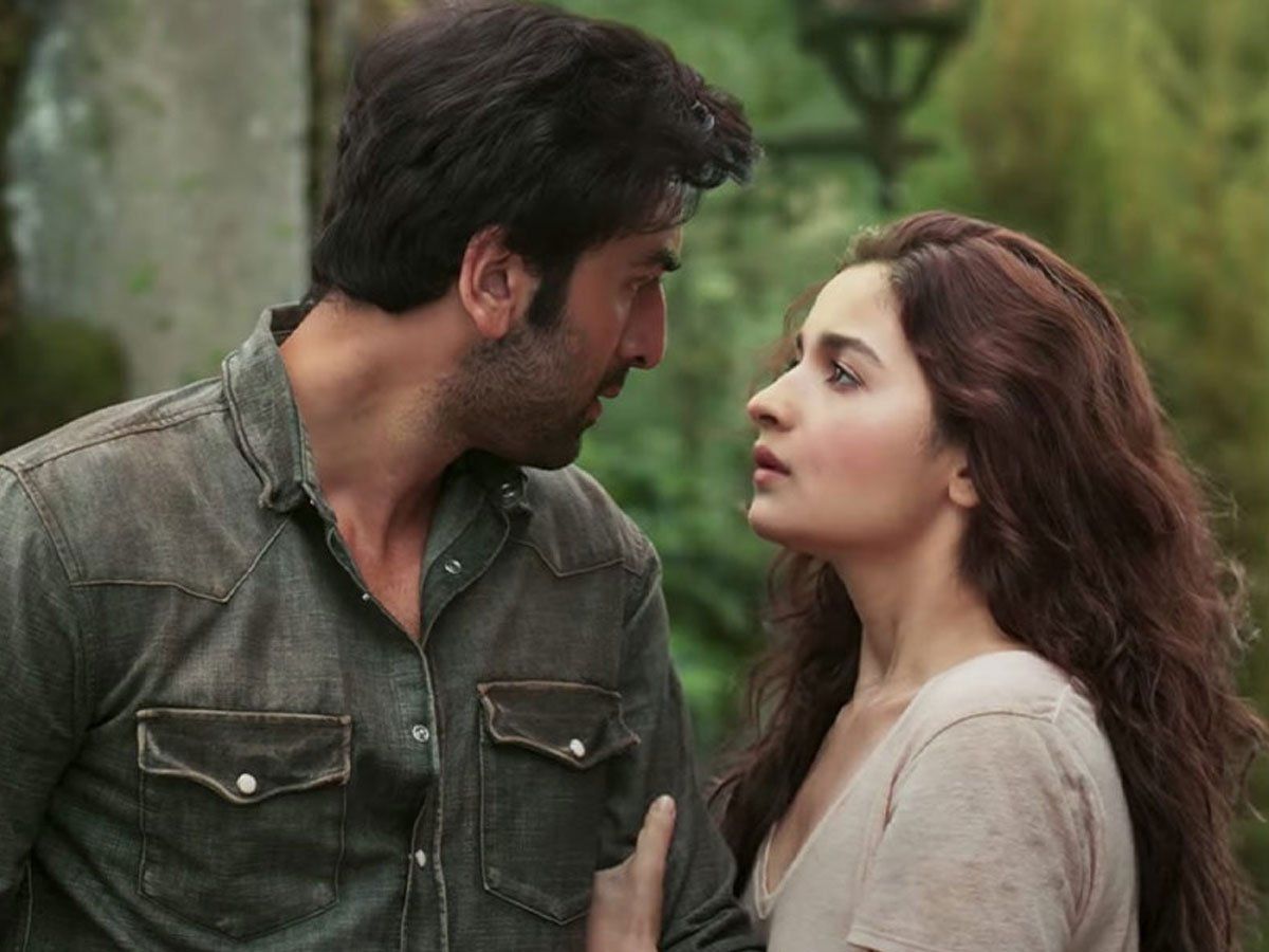 Brahmastra Box Office Collection Day 14: दूसरे हफ्ते में धीमी रही 'ब्रह्मास्त्र' की कमाई, जानें कितनी हुई अब तक की कमाई