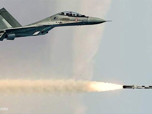  IAF undertook live firing of BrahMos missile 