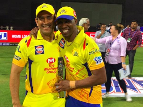 ms dhoni and dwayne bravo