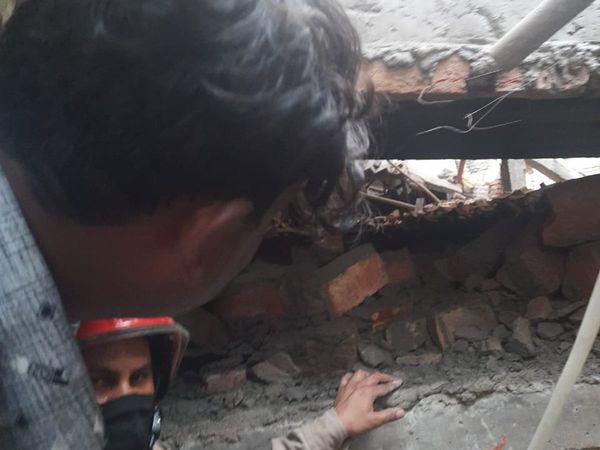 Building collapses near Kashmere Gate in Delhi, many feared trapped, search and rescue operation underway