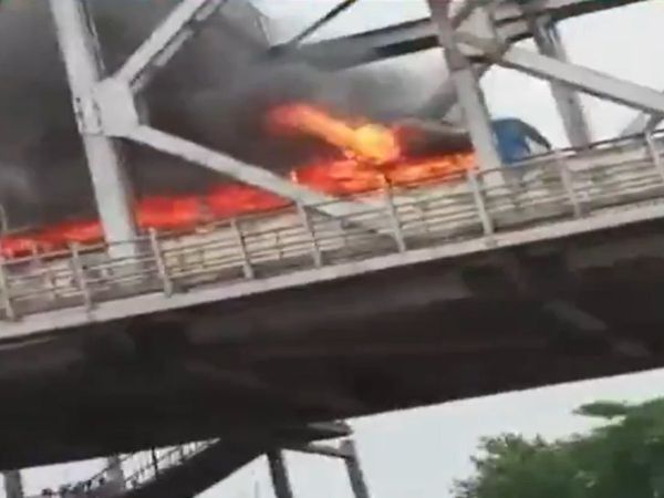 देखते ही देखते आग का गोला बन गई बस, बिहार में टला बड़ा हादसा
