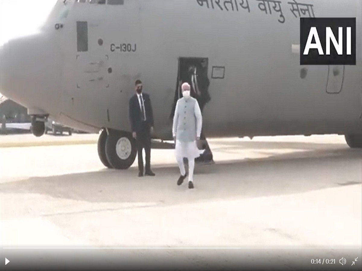 C 130 J सुपर हरक्यूलिस से जब पूर्वांचल एक्सप्रेस वे पर उतरे पीएम मोदी, खास था पल