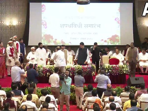 Maharashtra Cabinet expansion : 18 ministers sworn in Raj Bhavan by Governor Koshyari 
