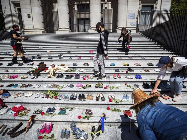 Canada Child Death Photos