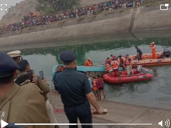  Bus falls into canal near Madhya Pradesh's Satna, At least seven dead 