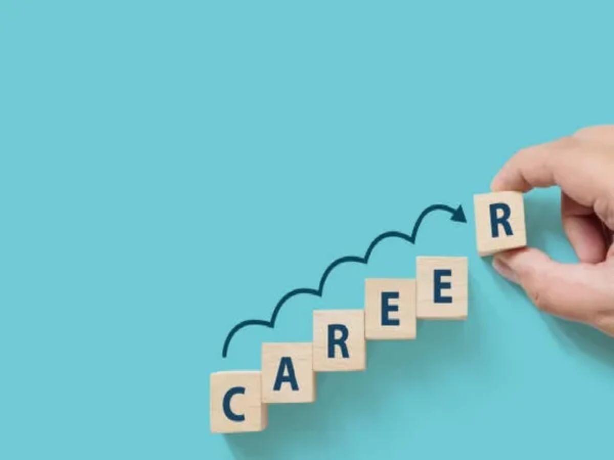 Career Tips: कक्षा 8 और 9 के स्टूडेंट के पेरेंट्स के लिए खास टिप्स, ध्यान रखें ये 5 बातें