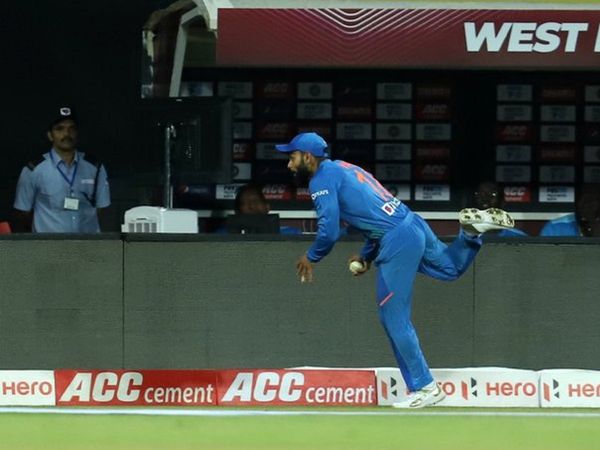 virat kohli catch