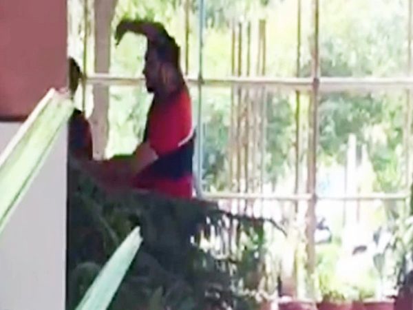 Love Affair: कमरे के अंदर प्रेमी संग थी वो महिला, बाहर पति कर रहा था इंतजार, आगे जो हुआ..