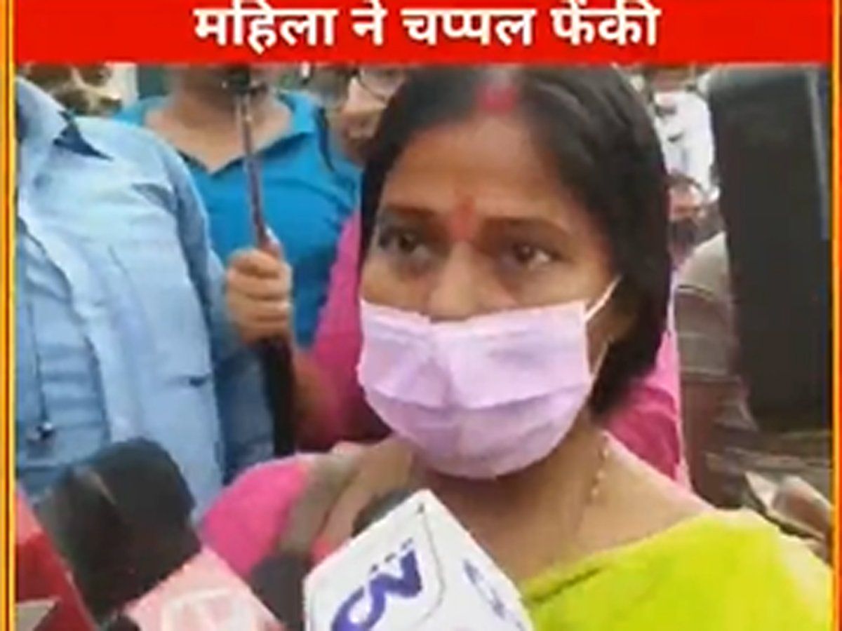 Bengal SSC Scam : महिला ने बताया पार्थ चटर्जी पर चप्पल क्यों फेंकी? कल अस्पताल में हुई घटना