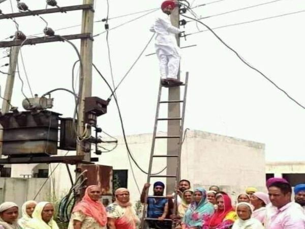 Punjab Cm Charanjit Singh Channi Photo Goes Viral on social media