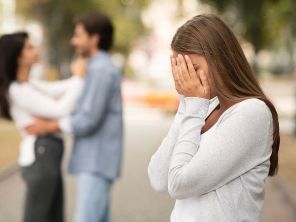 How to identify fraudsters, How to identify fraudsters in hindi, dhokhebaj Log ki pahchan kaise karen,  Dhokebaaz log ko pehchanne ke Tarike, 