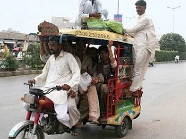  Karachi traffic police to fine people using Qingqi rickshaw