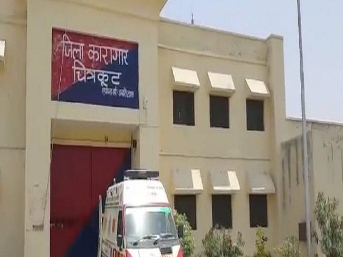 Chitrakoot Jail Gangwar: चित्रकूट जेल गैंगवार में मुख्तार अंसारी का करीबी मारा गया, हमलावर आरोपी भी ढेर