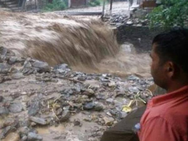  cloudburst reported in Jhula village of Pithoragarh Two people feared trapped