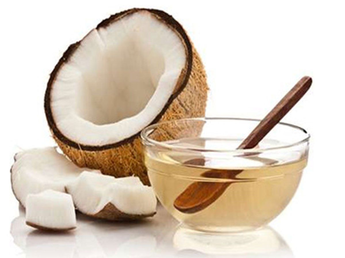 नारियल तेल के 10 जादुई फायदे, त्वचा सहित कई परेशानियों को करता है  दूर,beauty tips benefits of coconut oil for skin in hindi