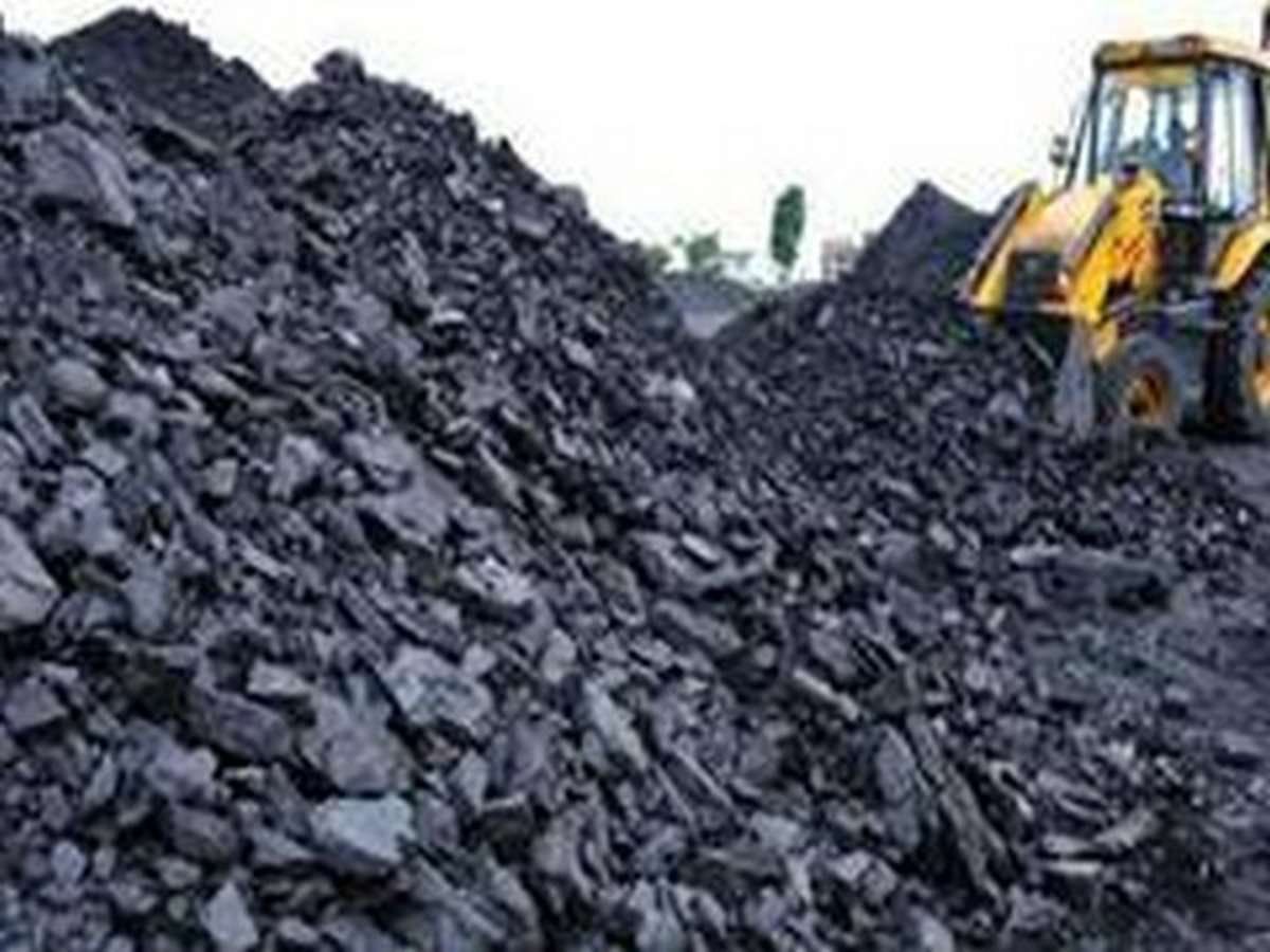 Coal India: देश में बिजली संकट बरकरार, 7 साल बाद पहली बार कोयला इंपोर्ट करेगी कोल इंडिया