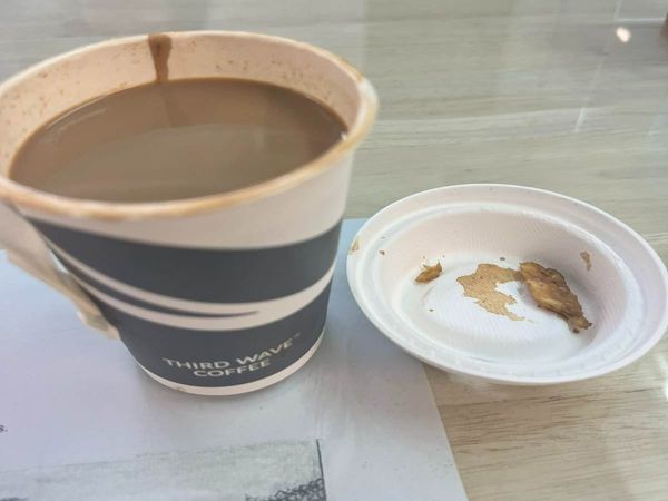  Coffee with Chicken Man orders coffee from Zomato responds got free chicken along with it